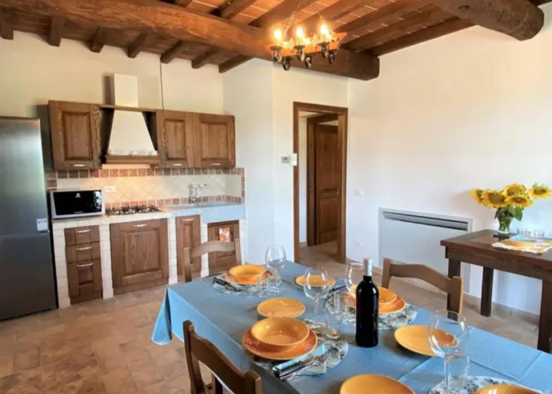 Podere La Querciola กวาร์ดิสตัลโล ภายนอก รูปภาพ