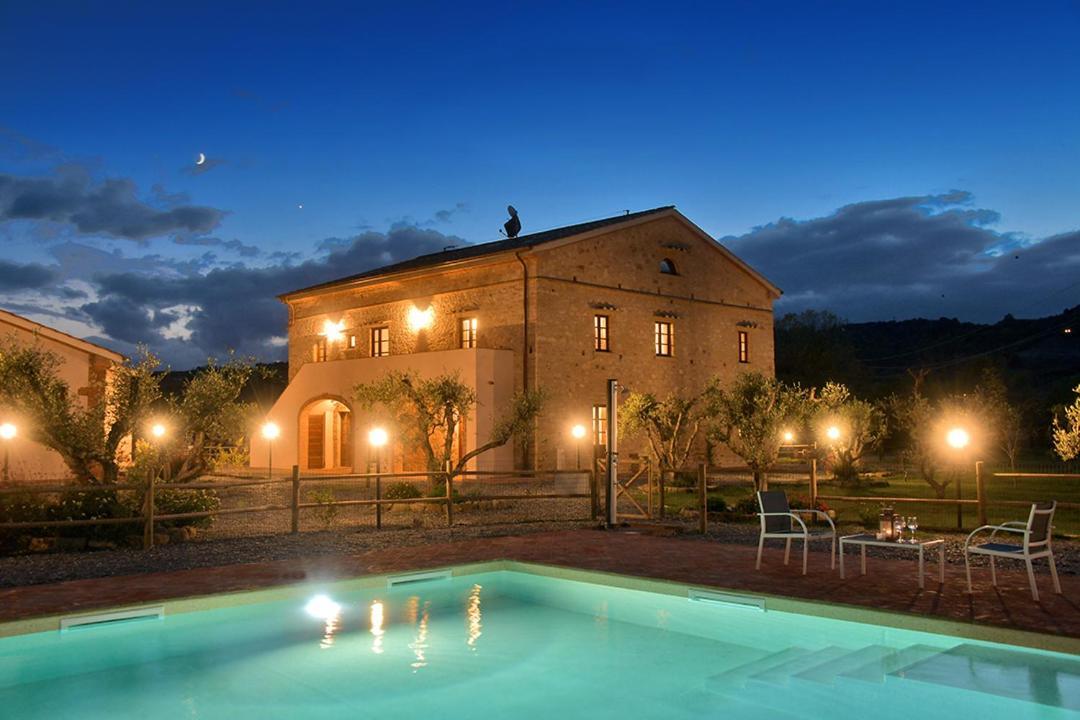 Podere La Querciola กวาร์ดิสตัลโล ภายนอก รูปภาพ
