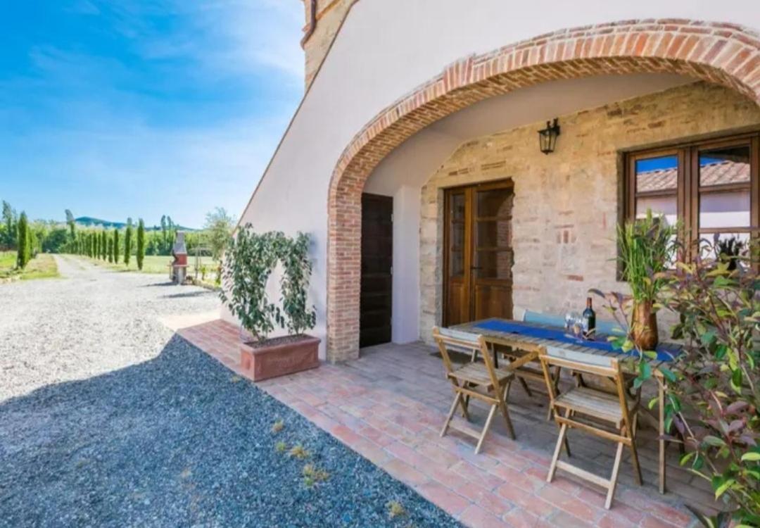 Podere La Querciola กวาร์ดิสตัลโล ภายนอก รูปภาพ