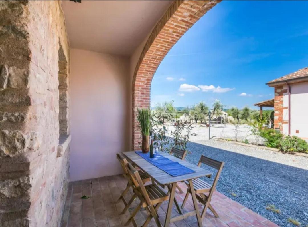 Podere La Querciola กวาร์ดิสตัลโล ภายนอก รูปภาพ